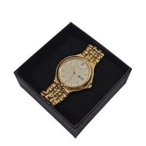 Bulova Vintage Men’s Gold Tone Day Date Dress Watch 6.75"